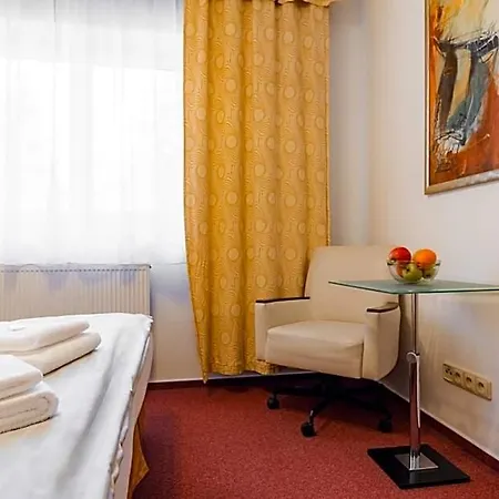 Schwarz 3* Karlovy Vary